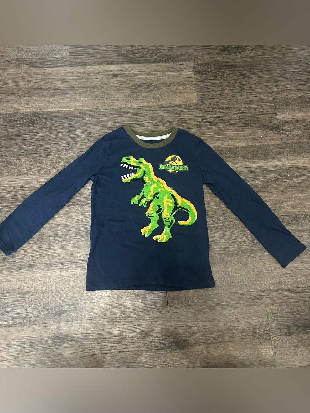 3/$12 Jurassic Park Sequin Long Sleeve Tee Boys Size 7